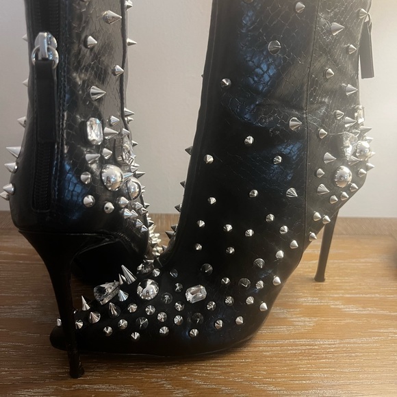 Steve Madden Viceroy Studded Bootie in Black - Picture 2 of 4